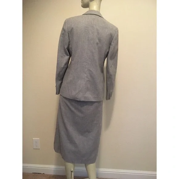 #15 Classic Women's Gray Wool Pendleton Skirt Suit, Size: 8 - Picture 2 of 6